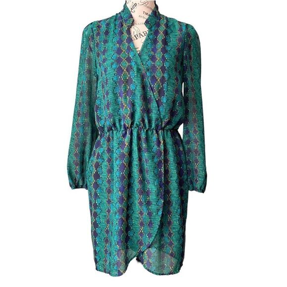 Peppermint Printed Mini Dress in Size Medium - Picture 1 of 9